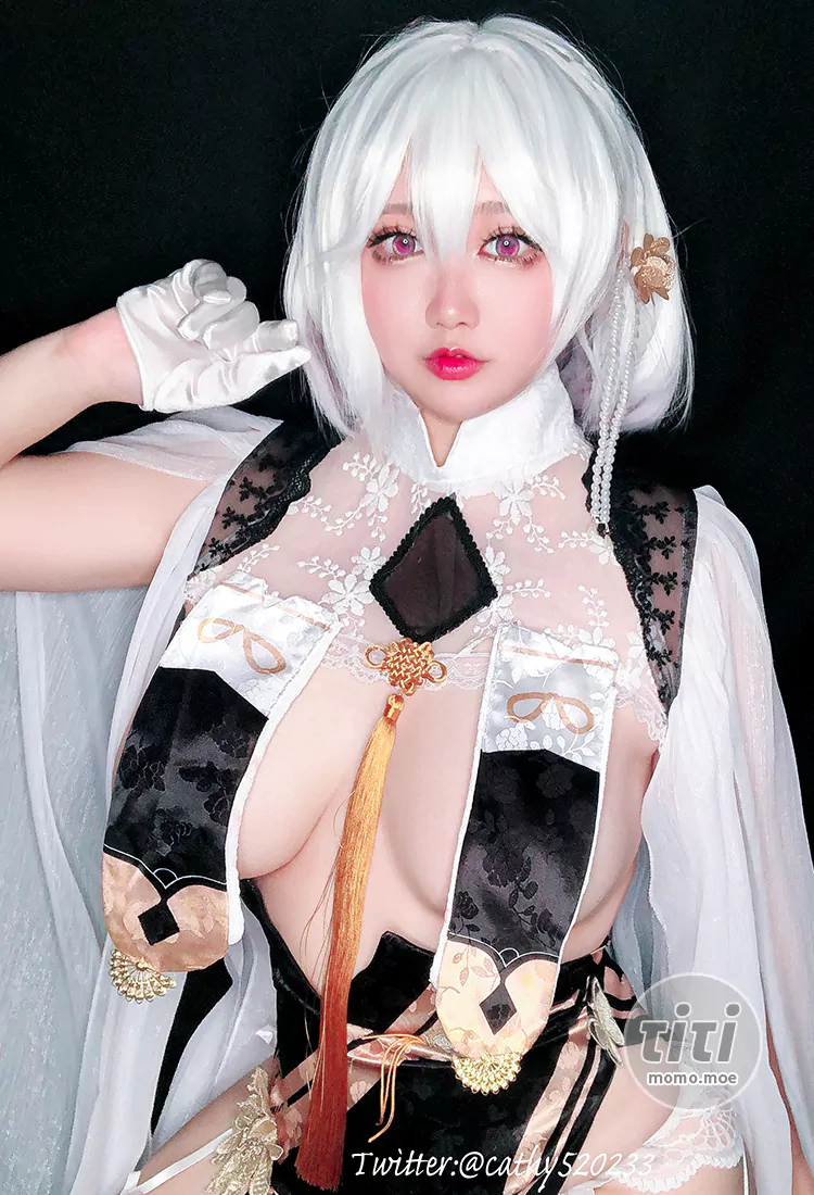 椒妮佐仁 巨乳姐姐5套写真合集 持续更新