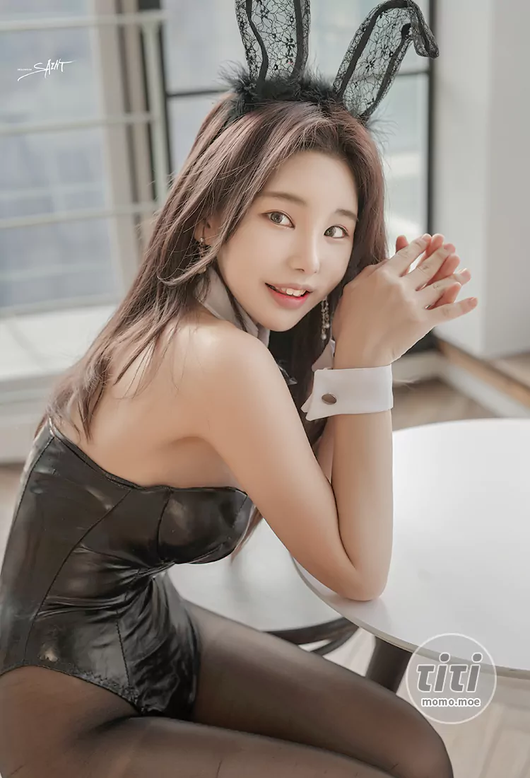 Zzyuri (쮸리) – NO.012 [SAINT Photolife] Vol.1 – 1 Year Anniversary [51P-240MB]