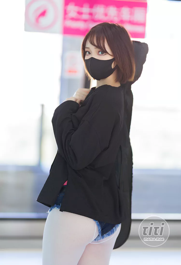 洛桑w伊梓 – NO.04 升玖老师 地铁吉他 [26P-276MB]