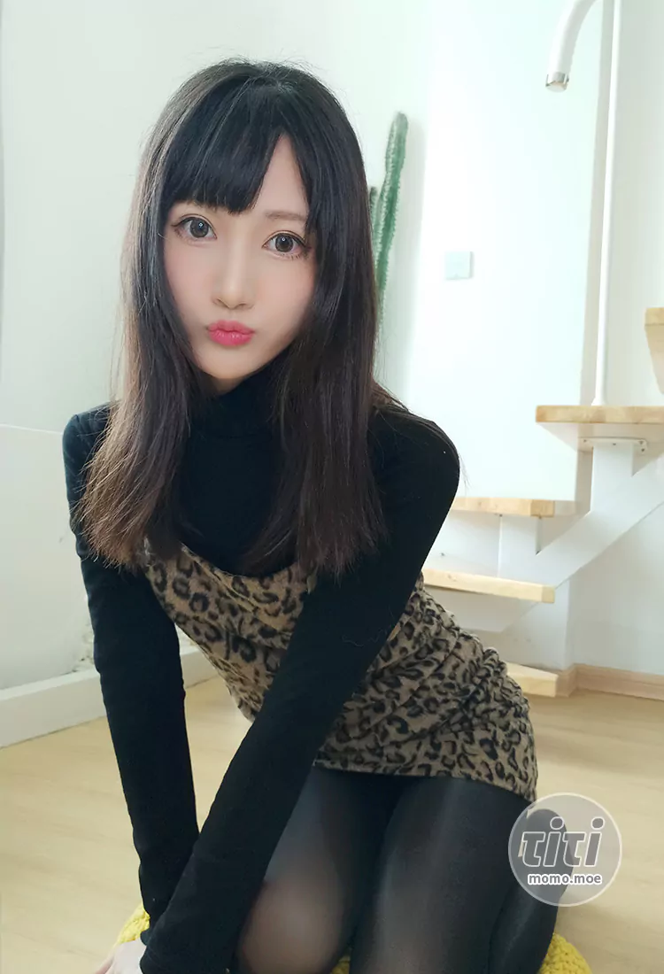 木之本果 – NO.10 真爱粉3月 豹纹常服 [22P-56MB]