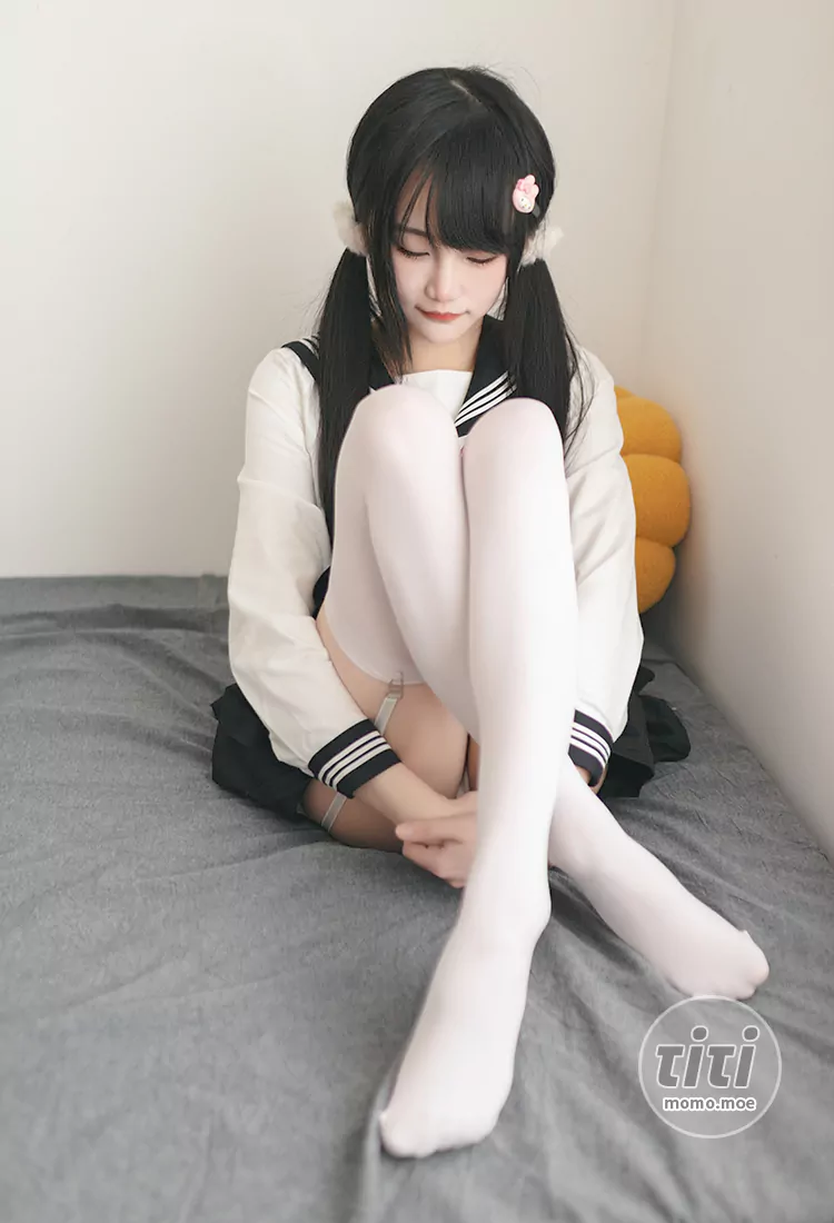 嗷呜酱 – NO.001 水手服 [48P-410MB]