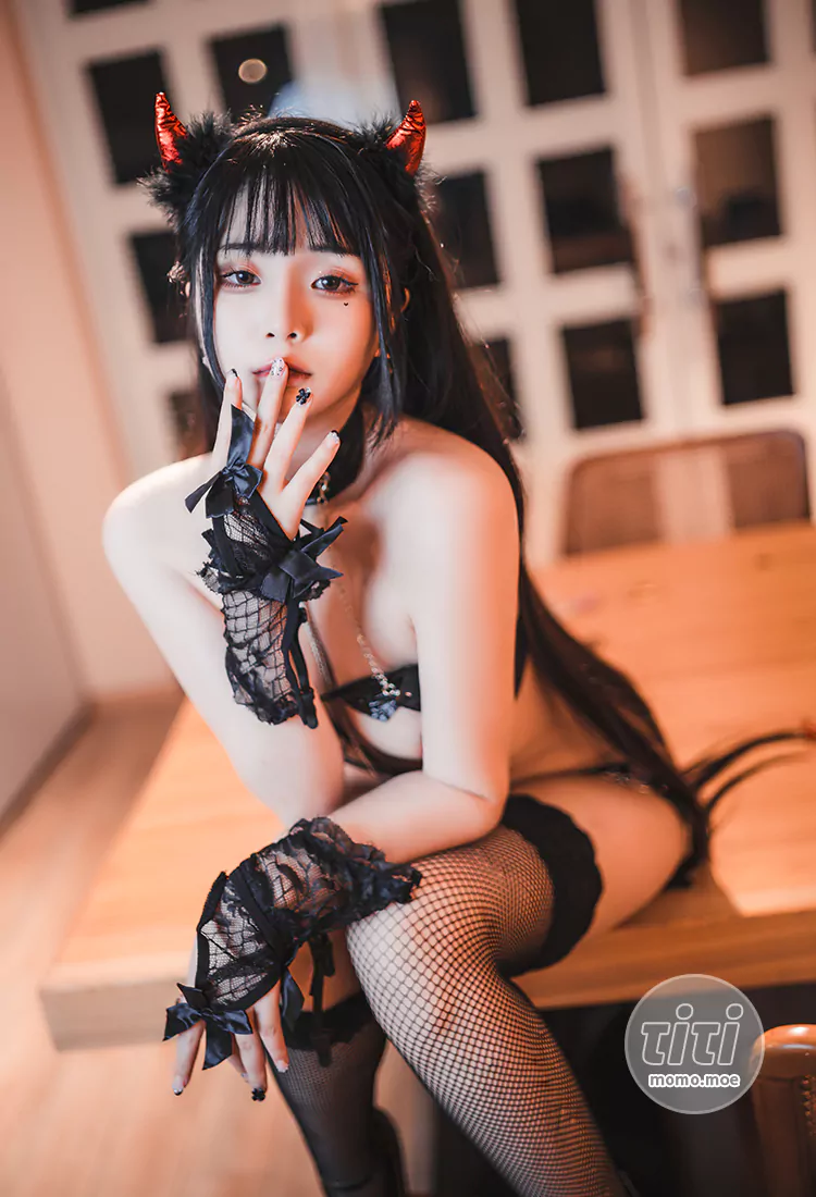 落落Raku_66 – NO.017 Trick or Treat !! [74P-811MB]