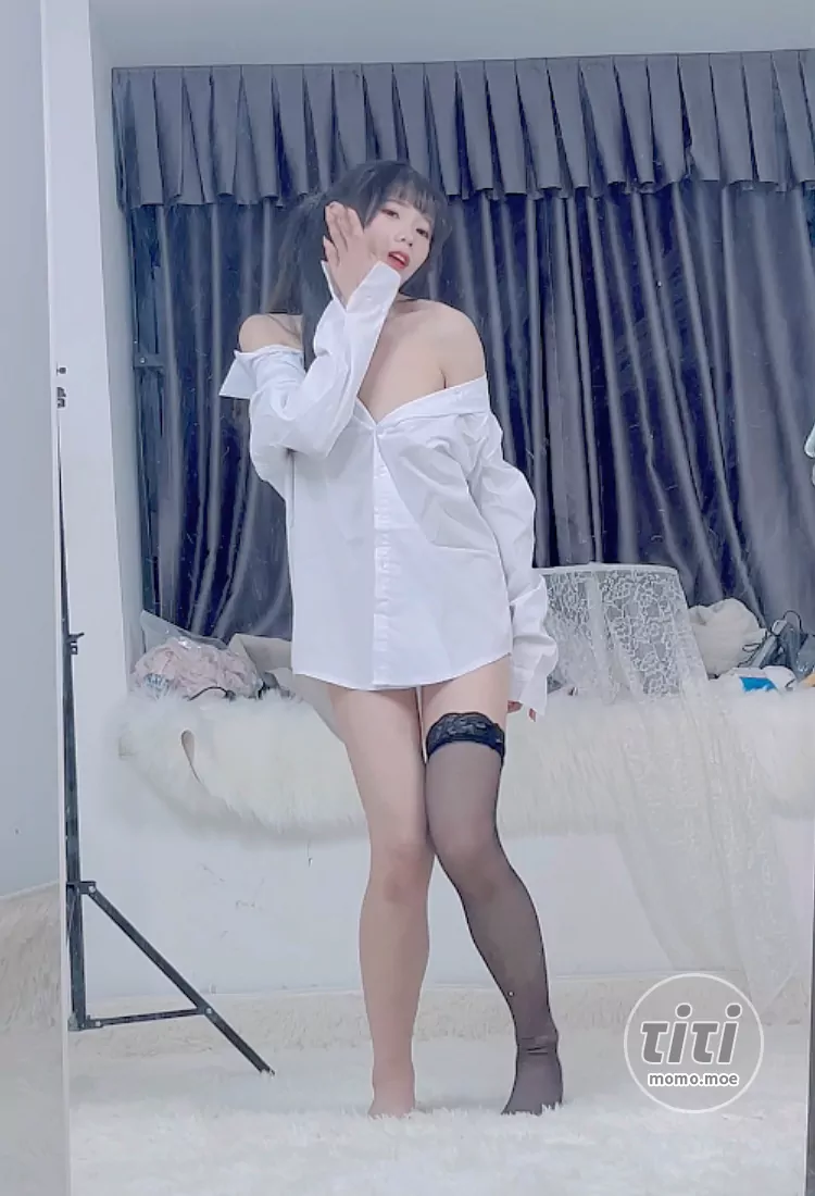 黏黏团子兔 – NO.026 (咬一口兔娘) 你最最最重要 [里程碑50奖励 [1V-353M]