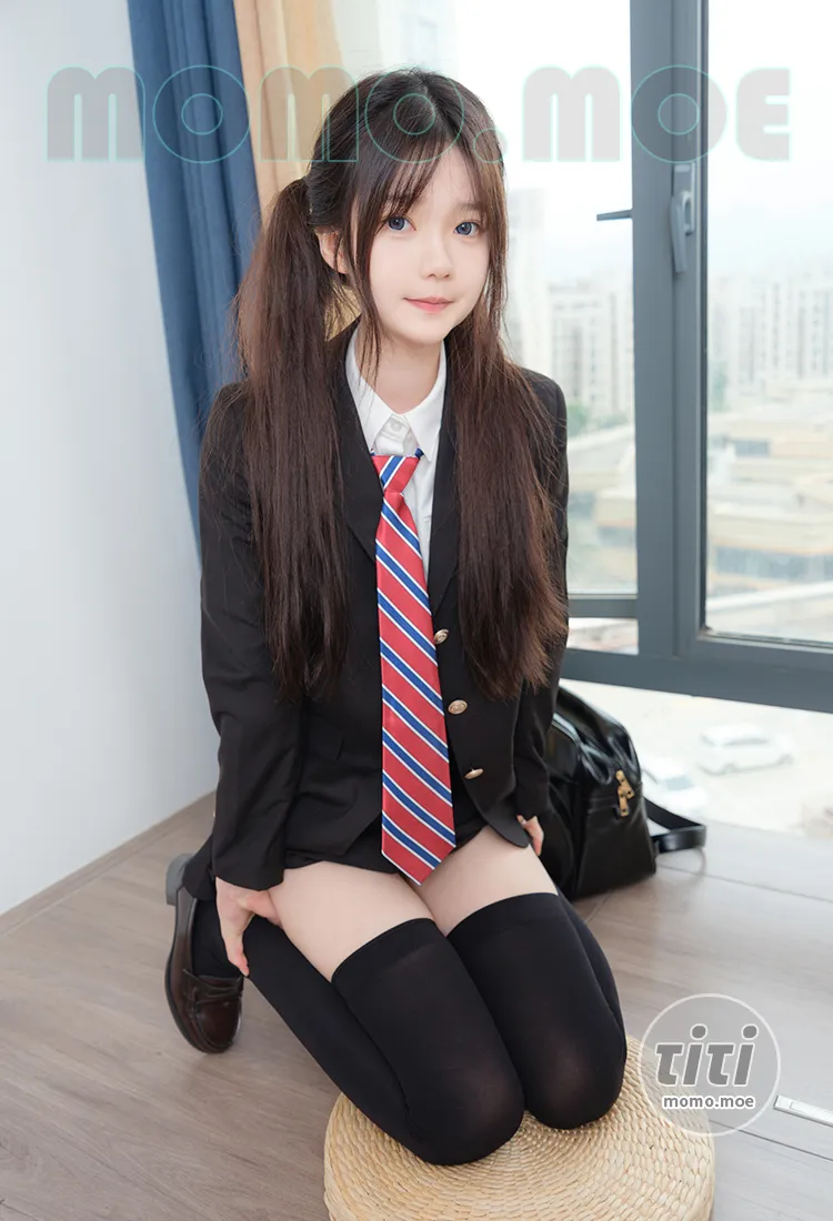 小恩 – NO.02 紧急企划 内部万元定制 小恩黑丝 (写真无水印版)[96P+1V-10.02GB]