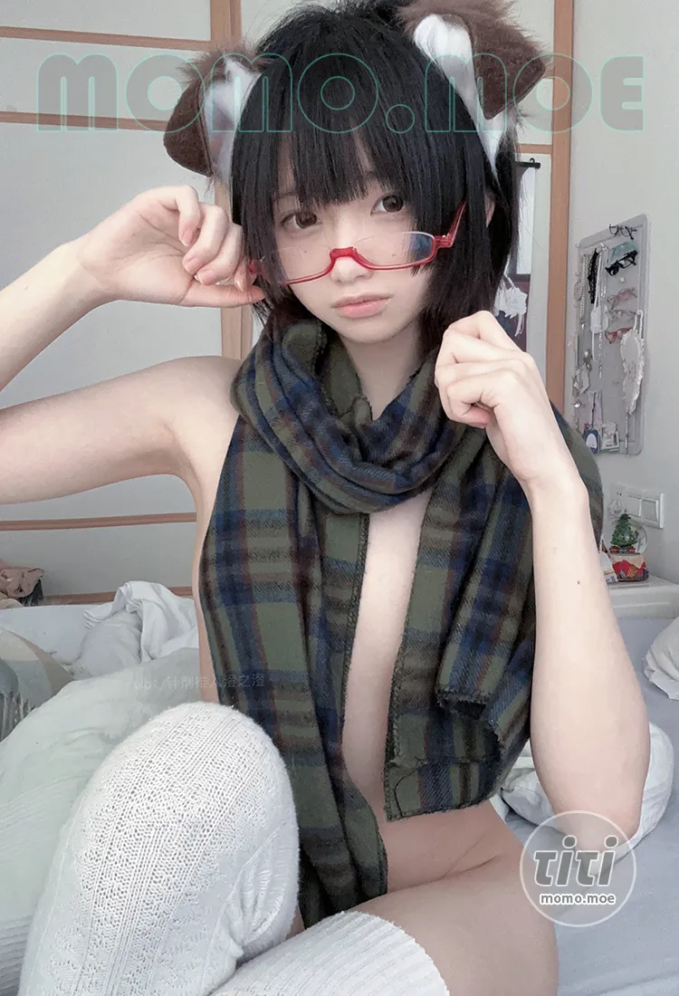 千澄(脆弱创可贴) – NO.01 围巾犬娘 [26P-133M]