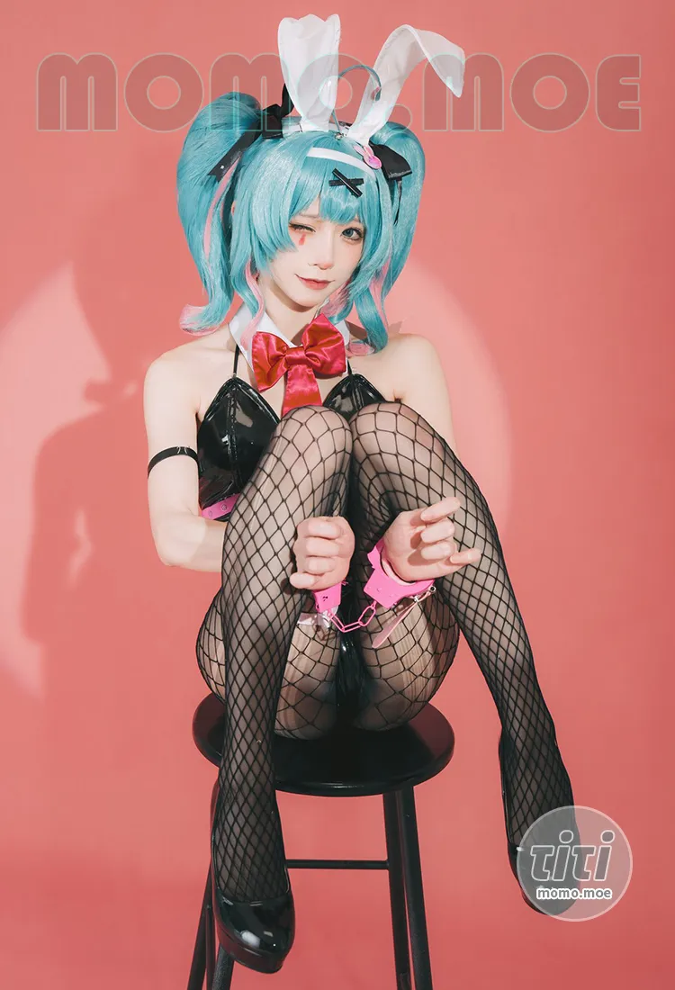 Kitaro_绮太郎 – NO.126 兔子洞 [17P-61M]