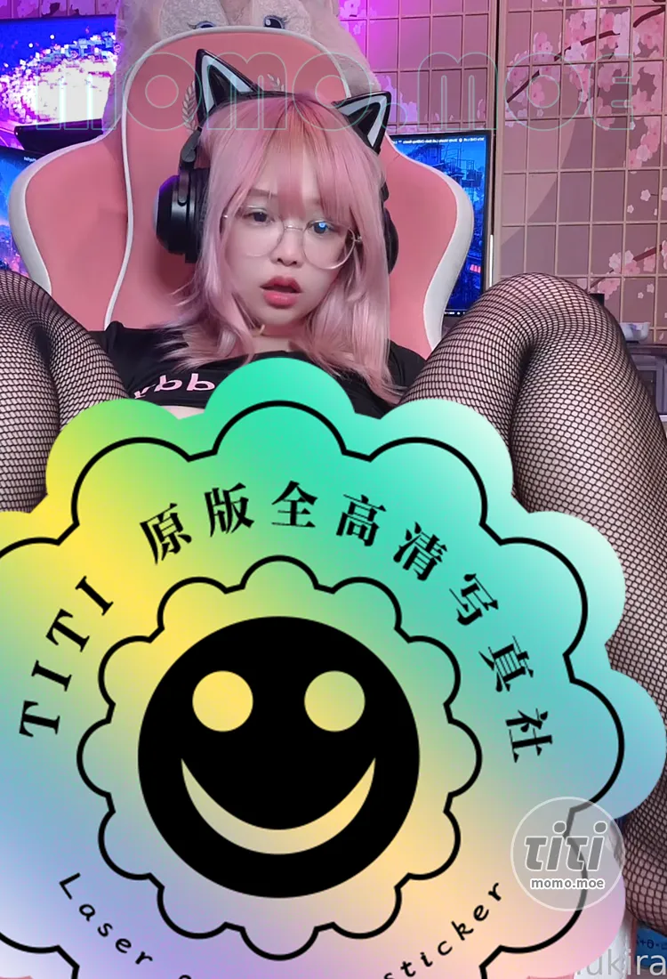 Remukira – NO.014 电玩女孩黑网袜 [4P+2V-231MB]