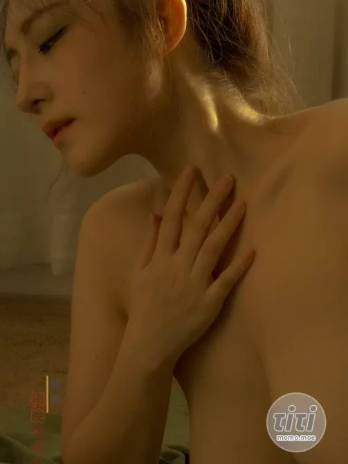 樱晚gigi – NO.24 粉丝群收费写真24 秋日私语 [20P-183M]