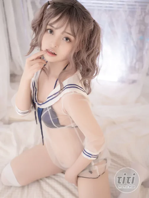 草莓味的奈奈兔 – 10月T3 无聊的周末 [31P-254MB]