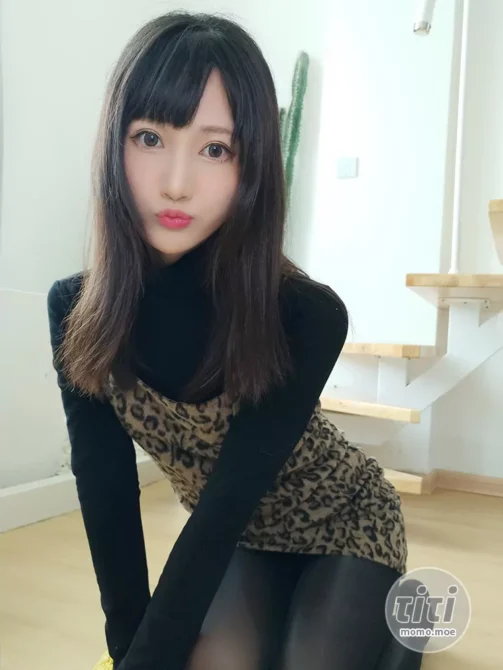 木之本果 – NO.10 真爱粉3月 豹纹常服 [22P-56MB]