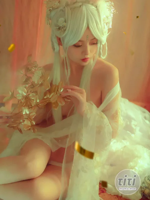 草莓味的奈奈兔 – 12月T3 幻 [30P-356MB]