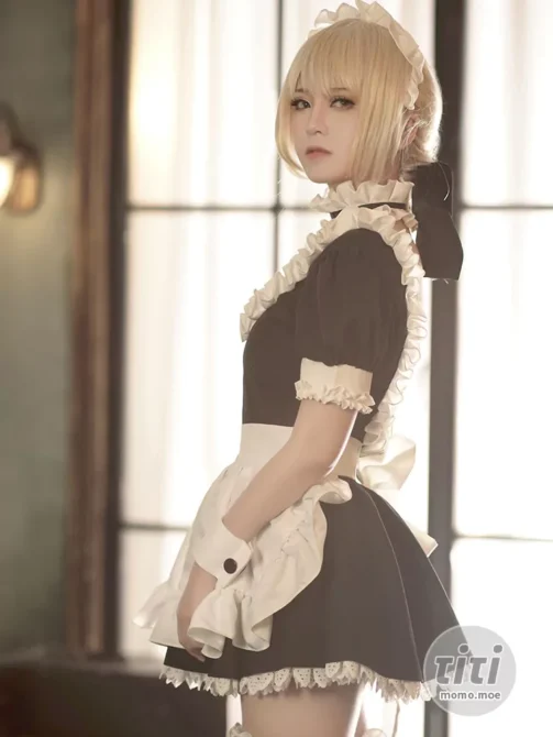 半半子 – NO.61 Saber [48P-44.1M]