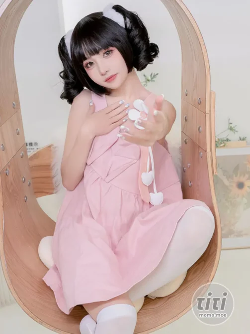 爆机少女喵小吉 NO.073 蜜桃乌龙 [88P2V-1.83G]