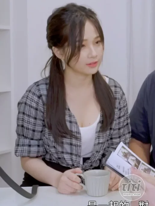 婕咪+雅捷 色气合体企划 [2V-2.36G]