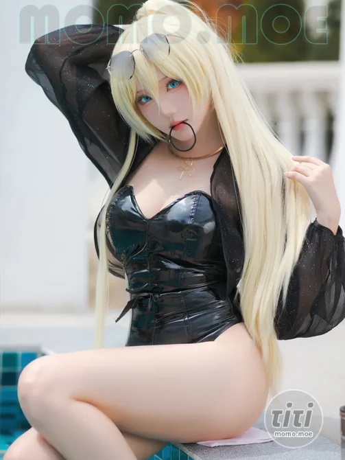 瓜希酱 – NO.117 俾斯麦 泳装 [20P-57M]