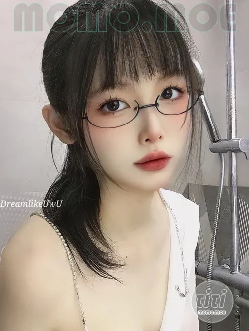 DreamlikeUwU – NO.003 Shower [40P+3V-127M]