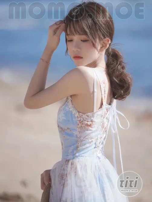 桜桃喵 – NO.192 发光的海 [18P-88MB]