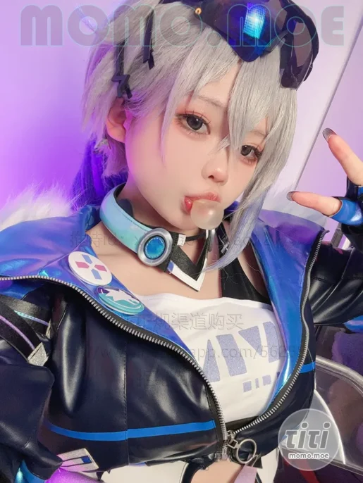 小瑶幺幺 – NO.017 银狼自拍版 [64P+5V-186MB]