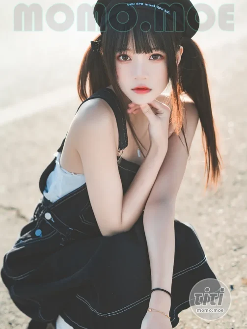 桜桃喵 – NO.197 路遥遥 [19P-412MB]