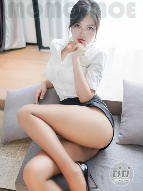 白烨 – NO.063 秘书的私人时间2 [72P+4V-1.26GB]