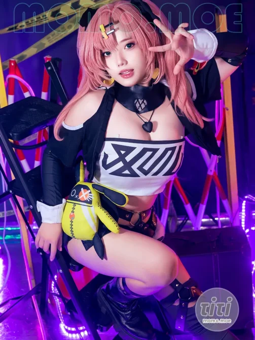 Messie Huang – NO.025 Nicole [88P-816M]