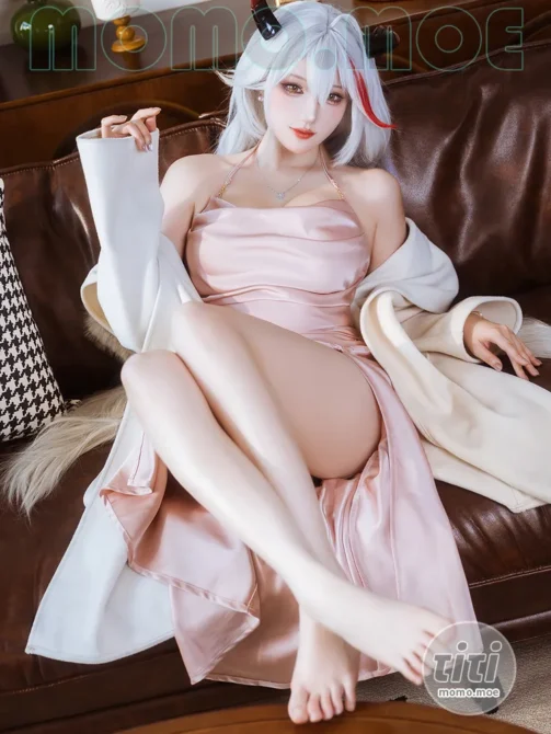 瓜希酱 – NO.140 碧蓝航线-埃吉尔睡衣 [20P-69M]