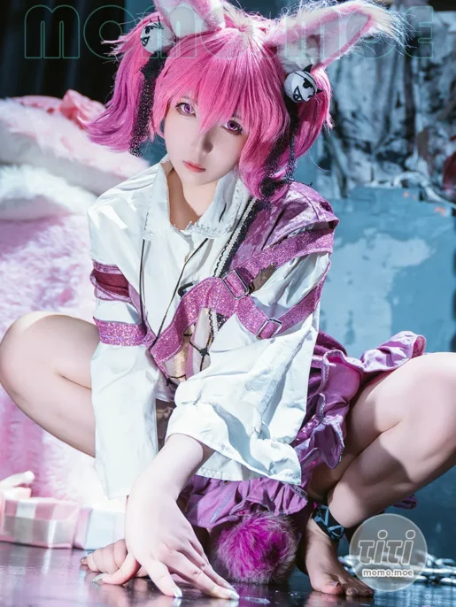 小和甜酒 – NO.024 明日方舟 巫恋 [44P+1V-670M]