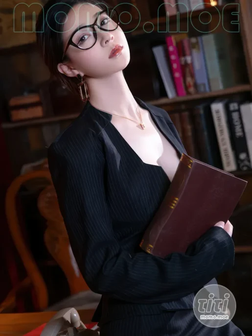 年年 – NO.188 麻辣女教师 [70P-579MB]